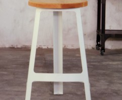 How To Choose The Right Bar Stool